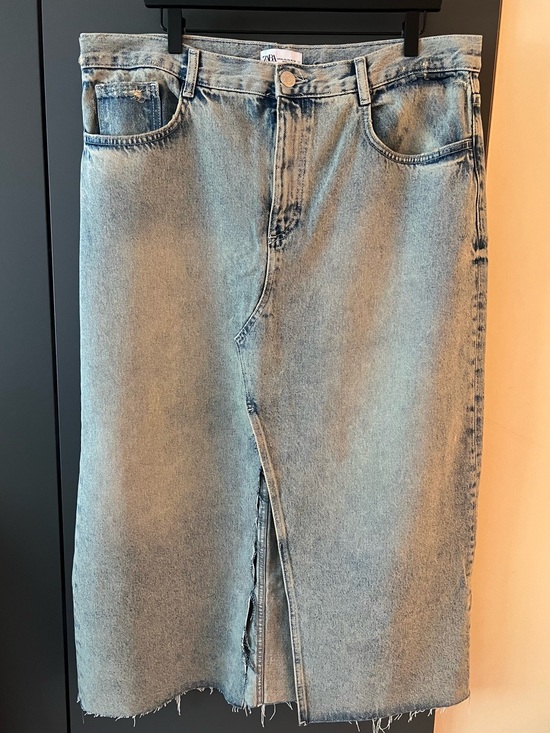 Zara Dresses & Skirts - Zara Light Wash Denim Midi Skirt with Front Slit